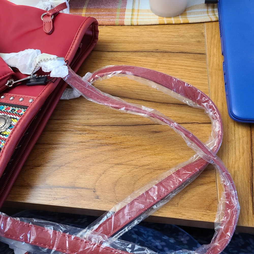 MONTANA WEST..Stylish Red Embroidered Women's Bag Set.....leather - Picture 5 of 12